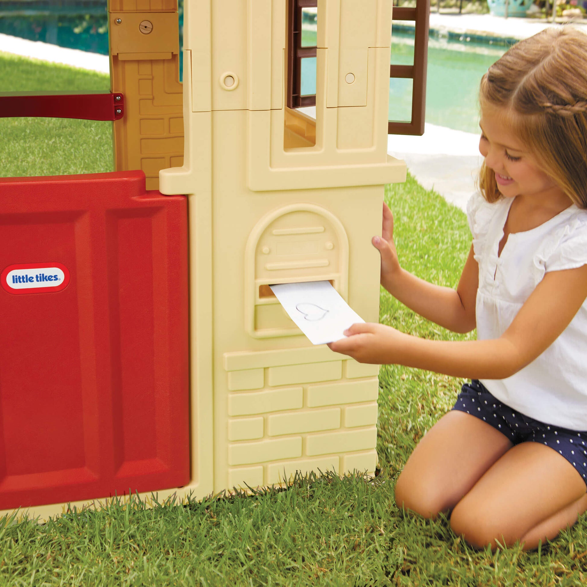 Cape Cottage Playhouse - Tan / Little Tikes Quality