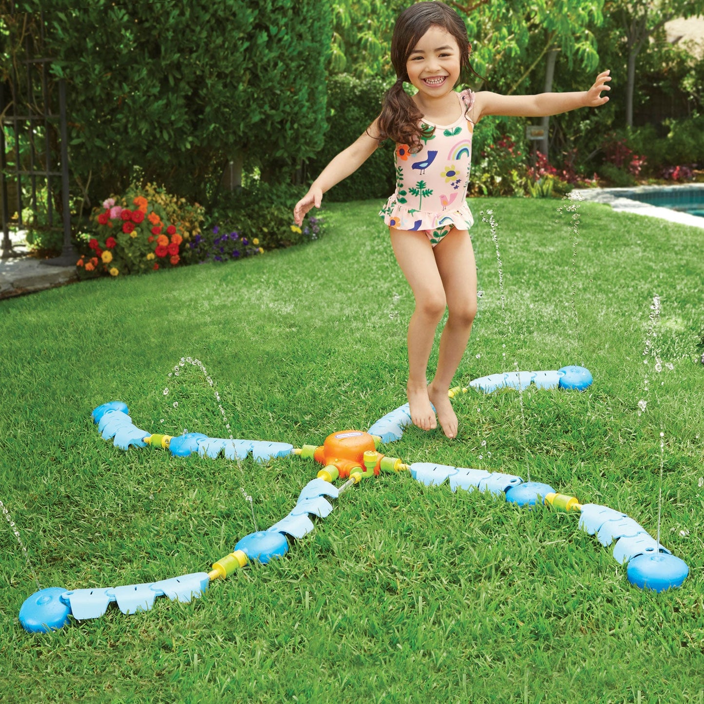 Dancing Sprinkler Fun / Little Tikes Trending