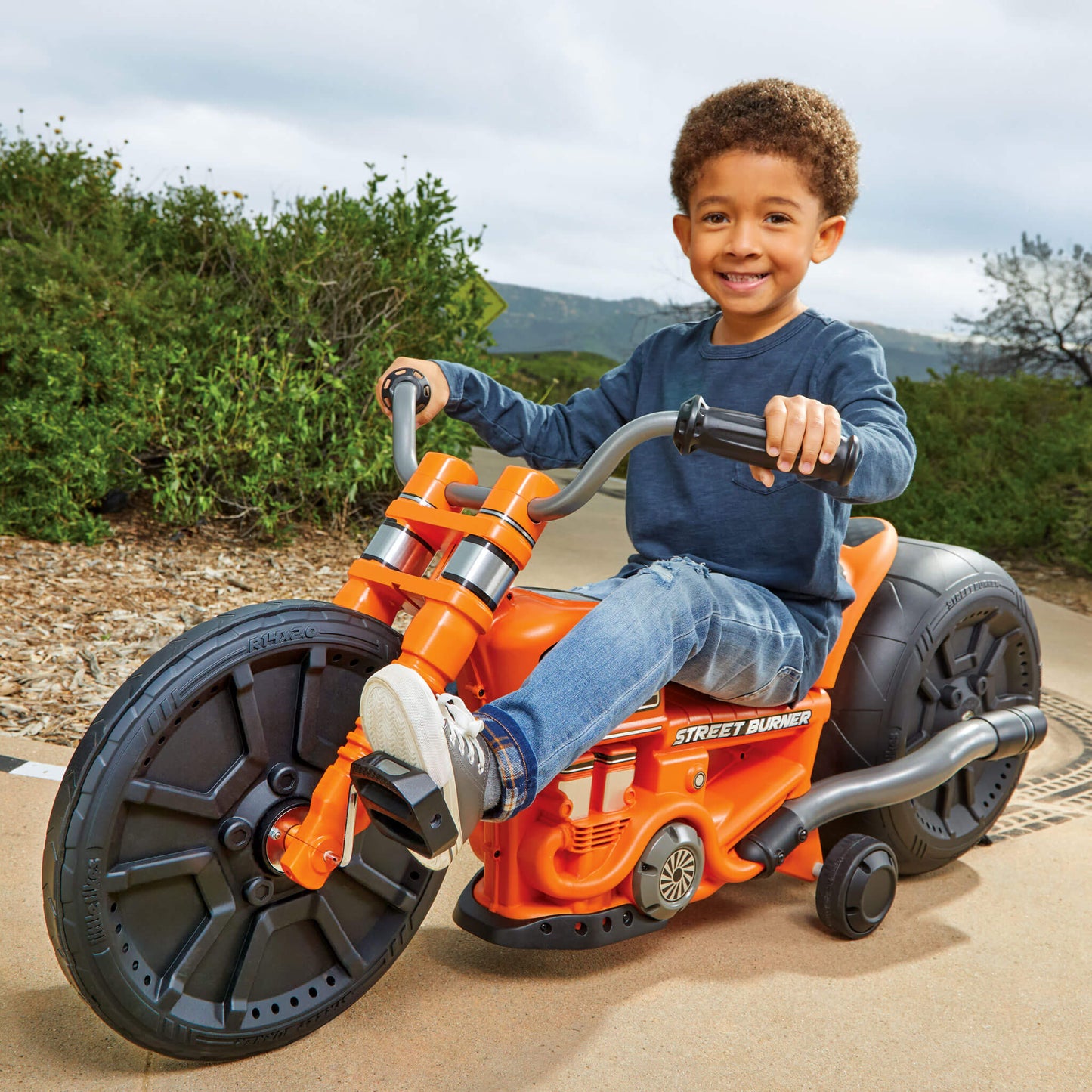 Street Burner™ Pedal Motorcycle for Kids / Little Tikes Premium