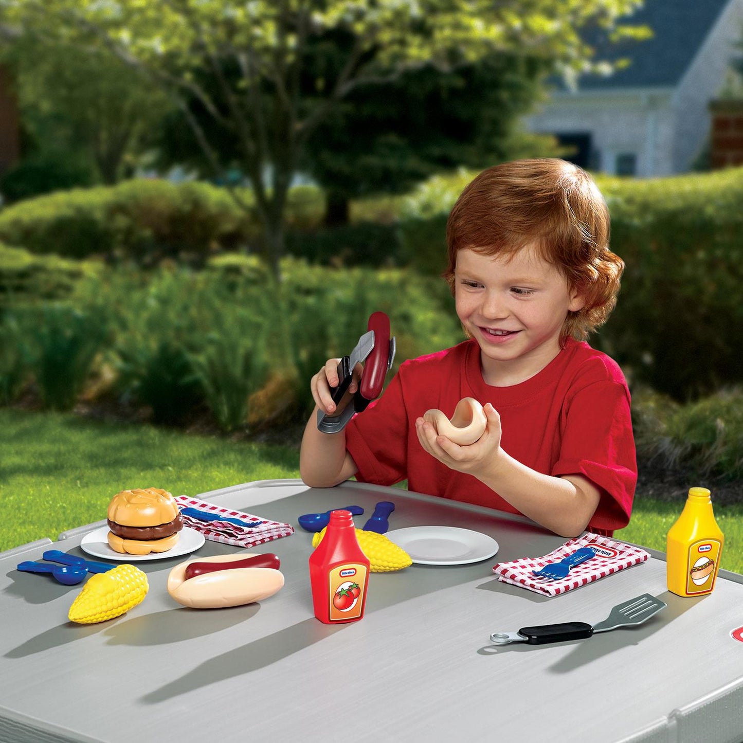Backyard Barbecue Grillin' Goodies / Little Tikes Classic