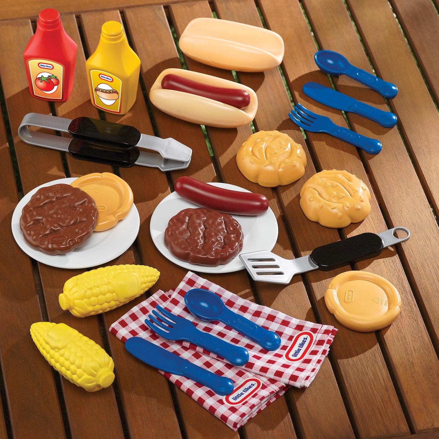 Backyard Barbecue Grillin' Goodies / Little Tikes Classic