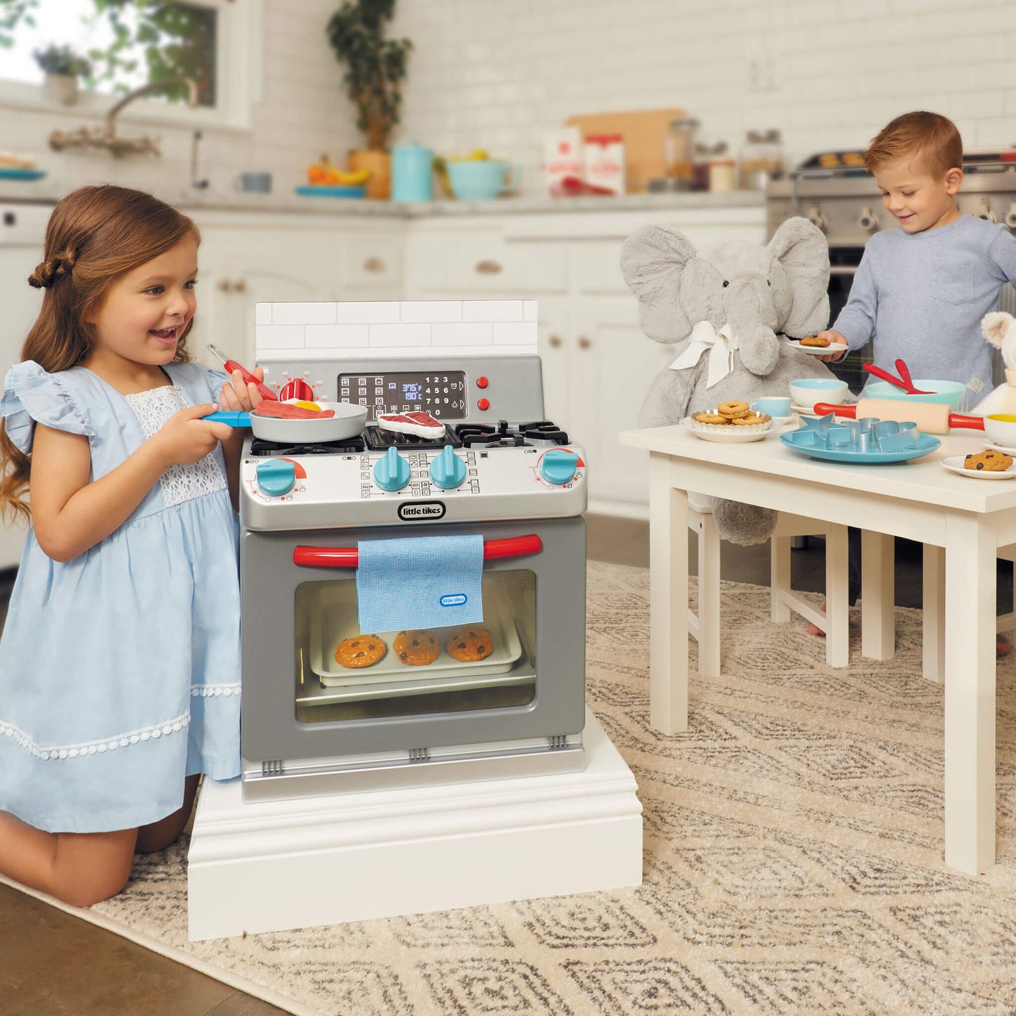 First Oven / Little Tikes Premium