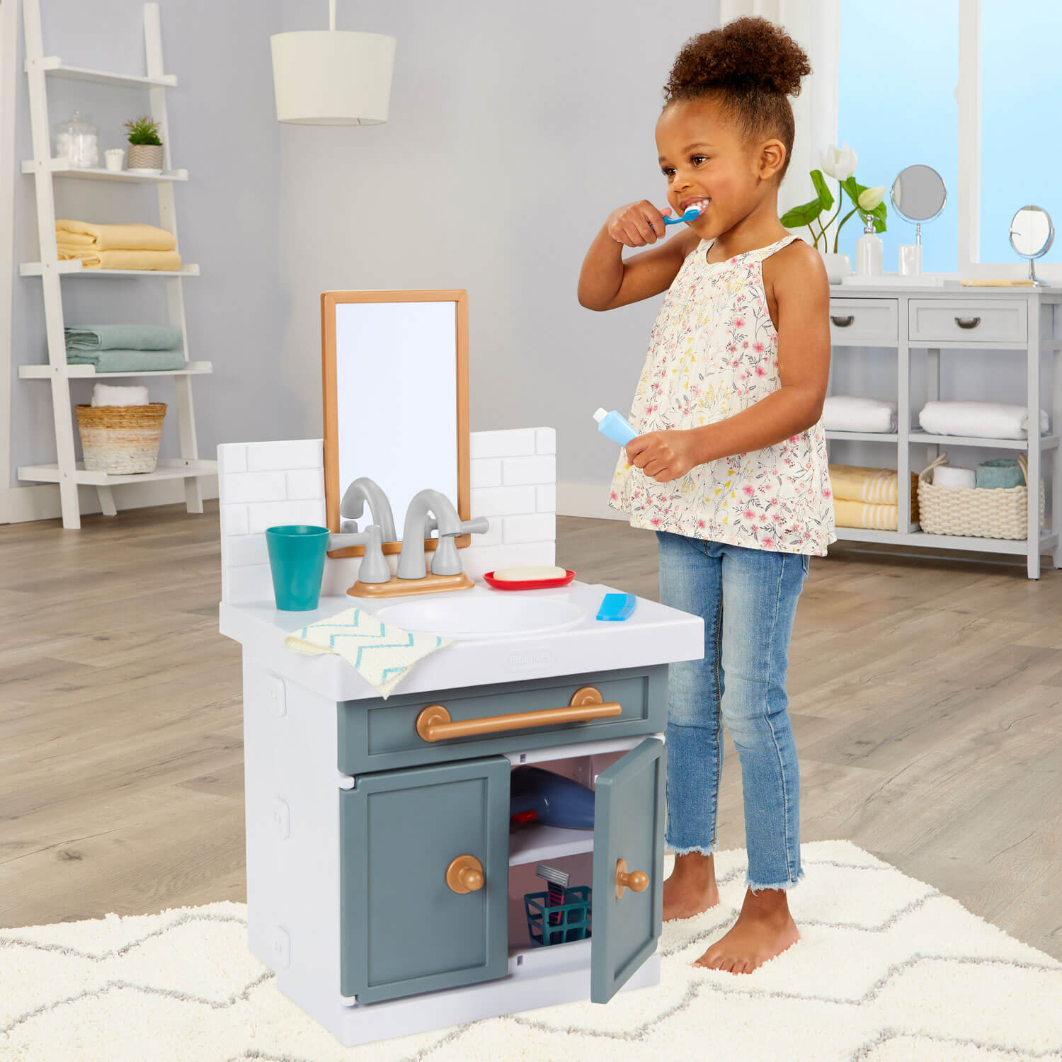 First Bathroom Sink / Little Tikes Premium