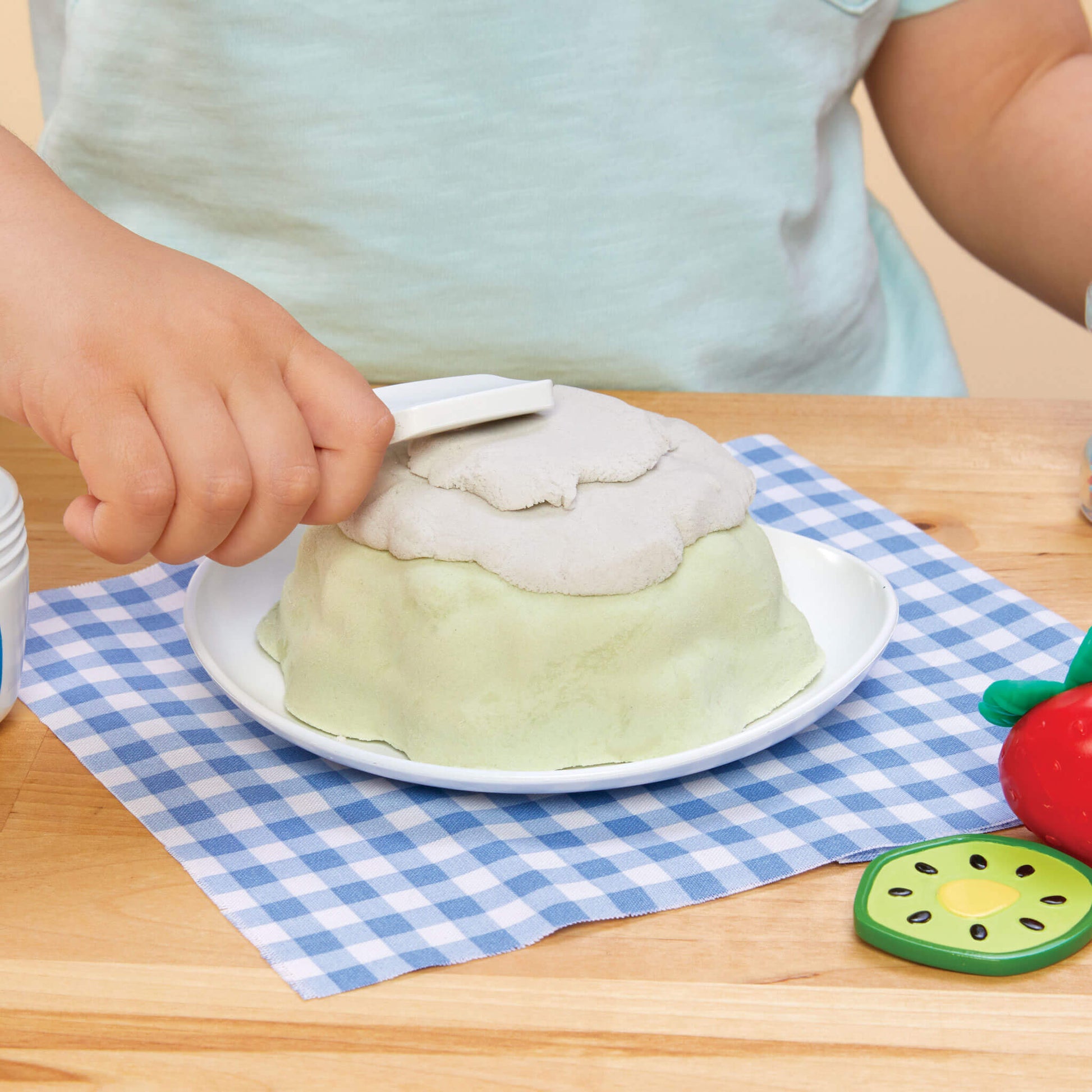 Creative Chefs™ Bluey - Pavlova Kit / Little Tikes Exclusive