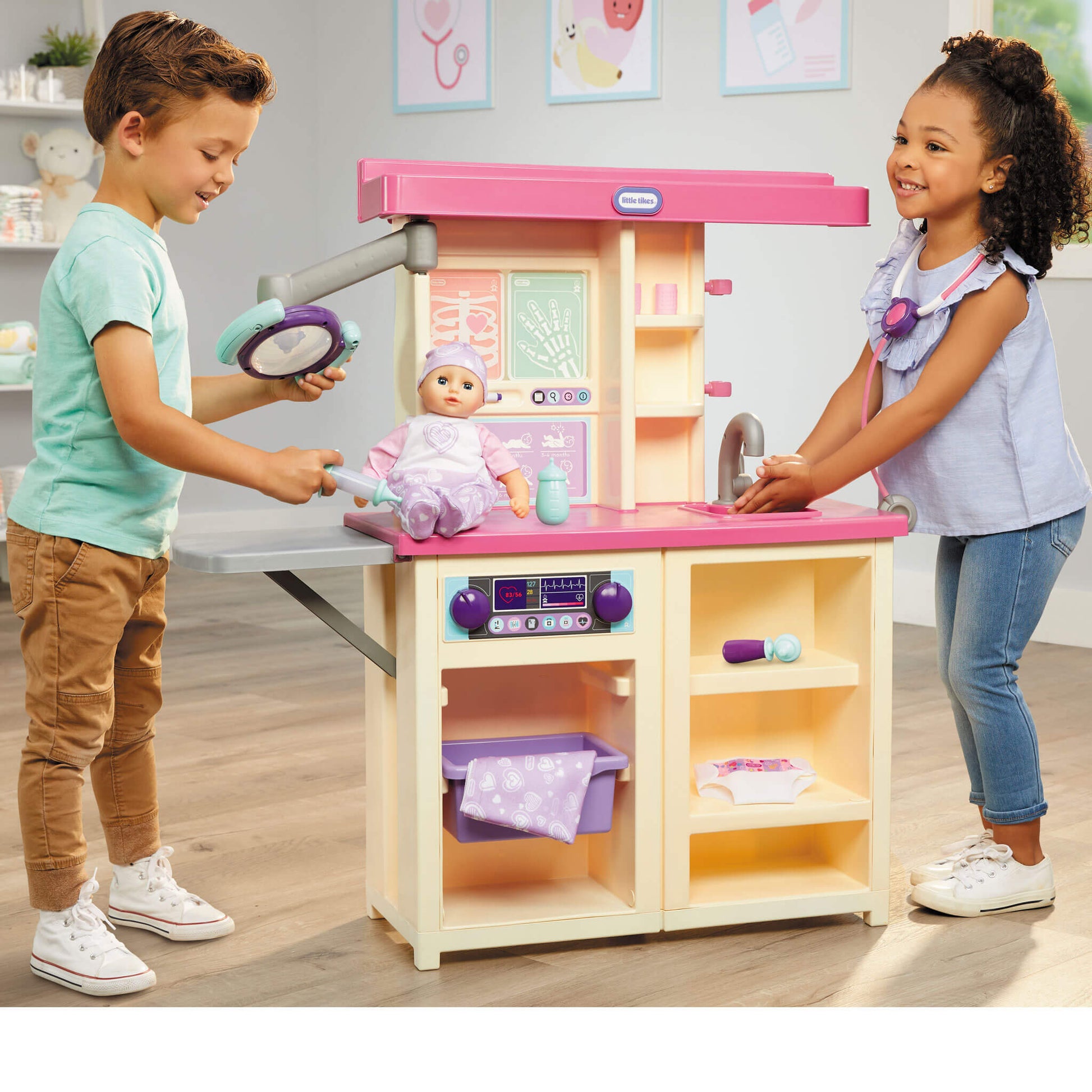 My First Baby Care Center™ - Doctor & Nurse Playset / Little Tikes Everyday