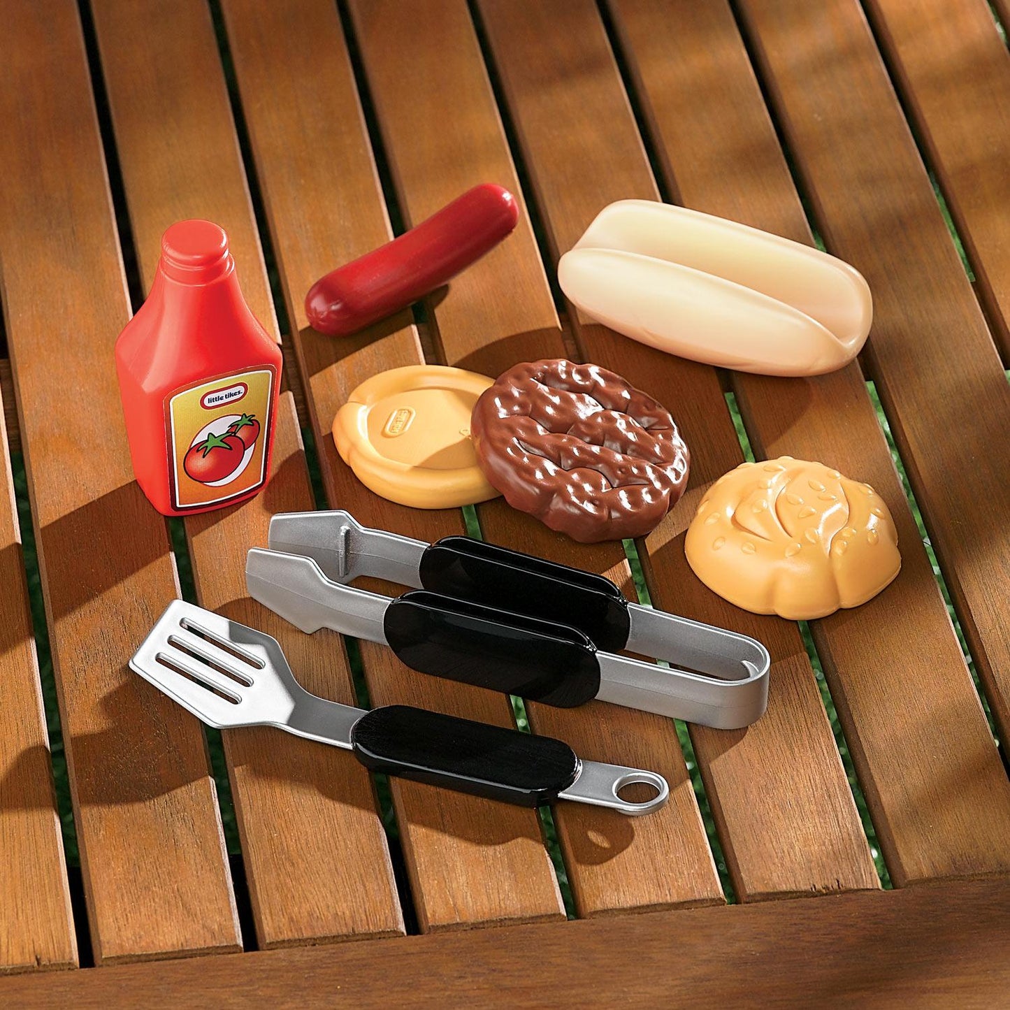 Backyard Barbecue Get Out 'n' Grill Toy / Little Tikes Latest