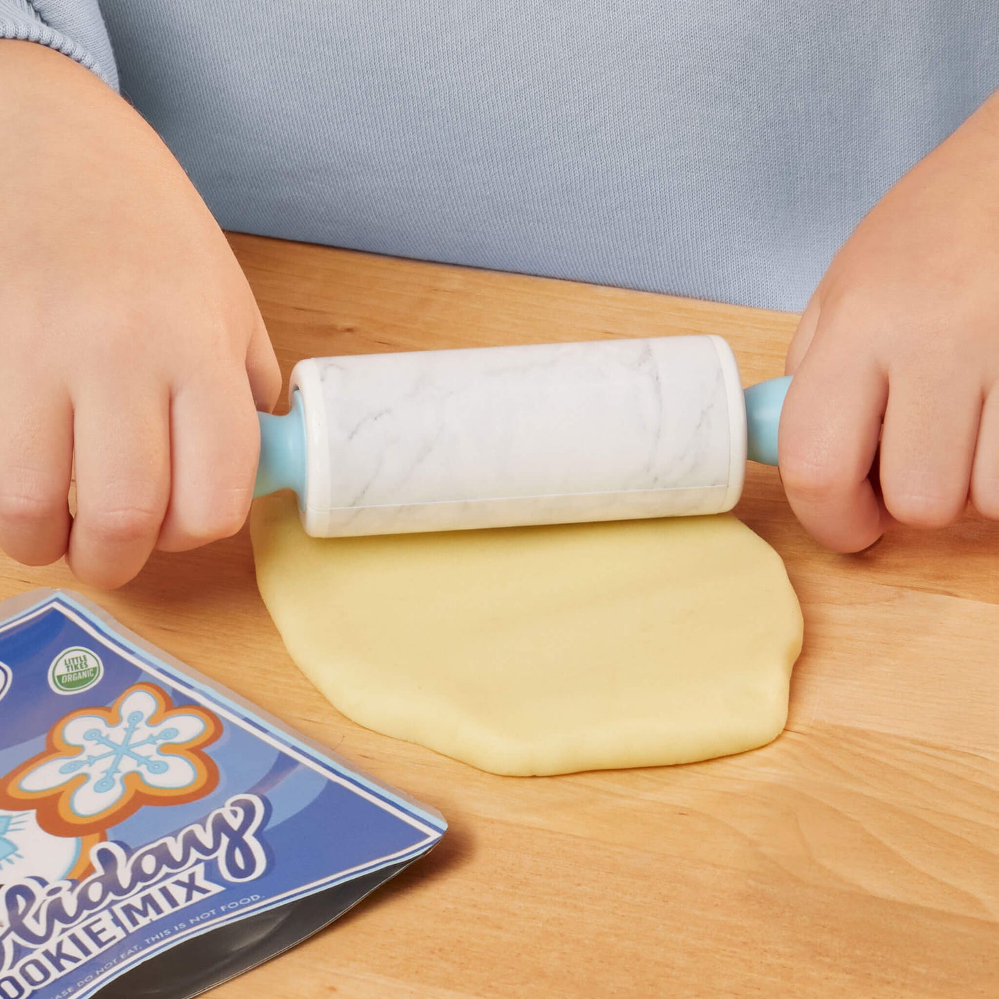 Creative Chefs™ Holiday Cookie Kit / Little Tikes Trending