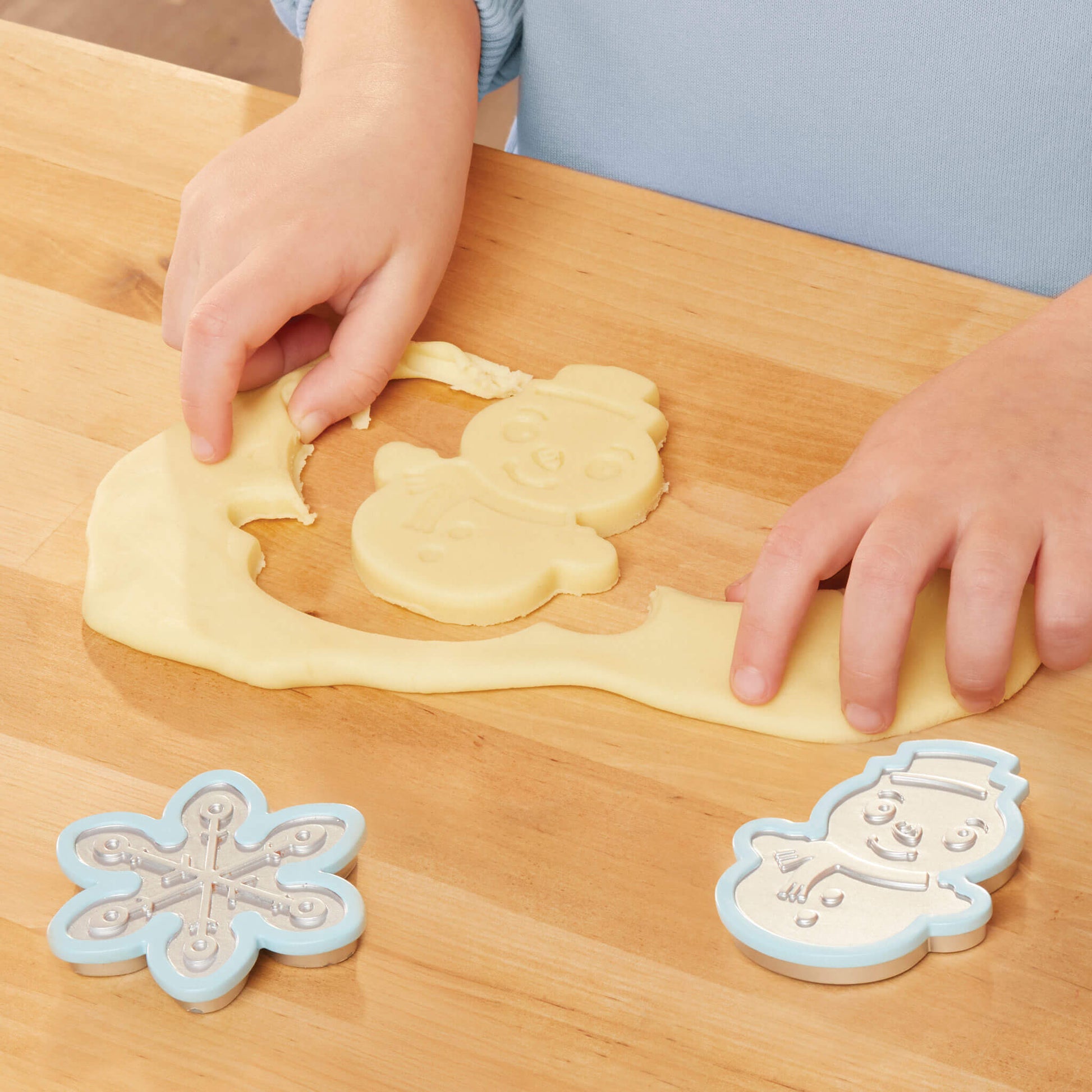Creative Chefs™ Holiday Cookie Kit / Little Tikes Trending