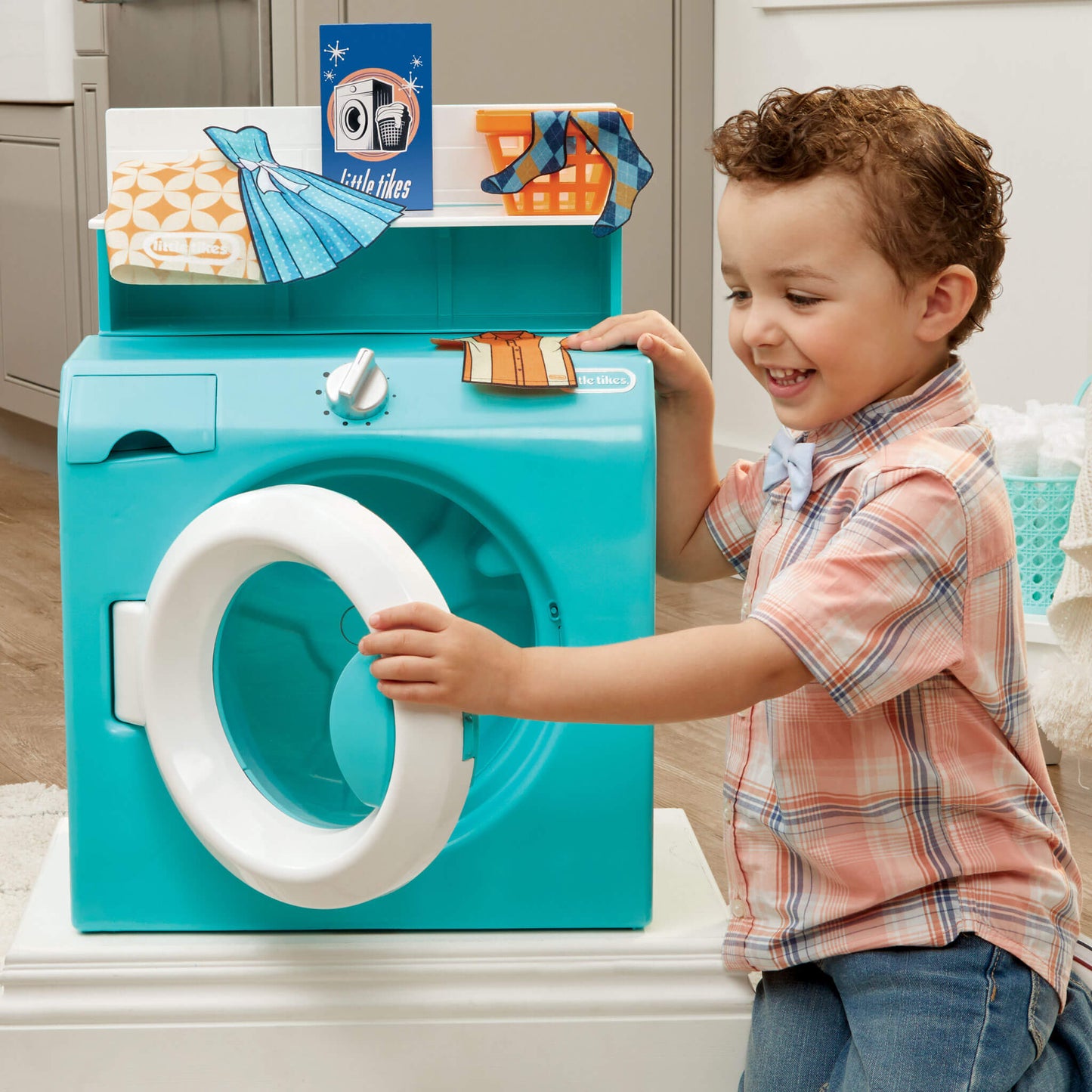 First Retro Washer-Dryer - Pretend Play Laundry Set / Little Tikes Exclusive