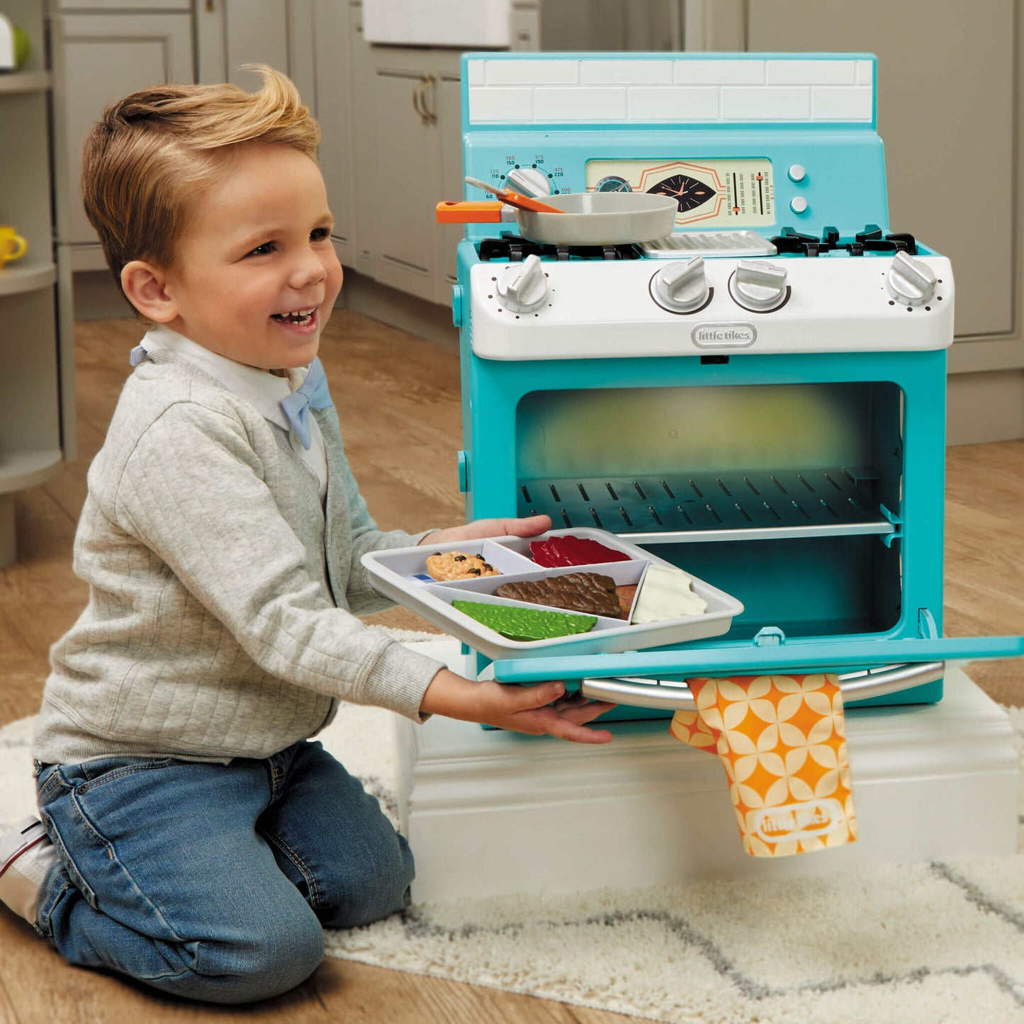 First Retro Oven / Little Tikes Classic