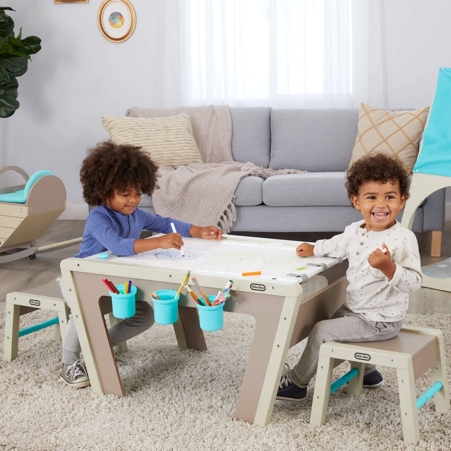 2-in-1 Easel and Art Table – Kids' Wooden Art Station / Little Tikes New