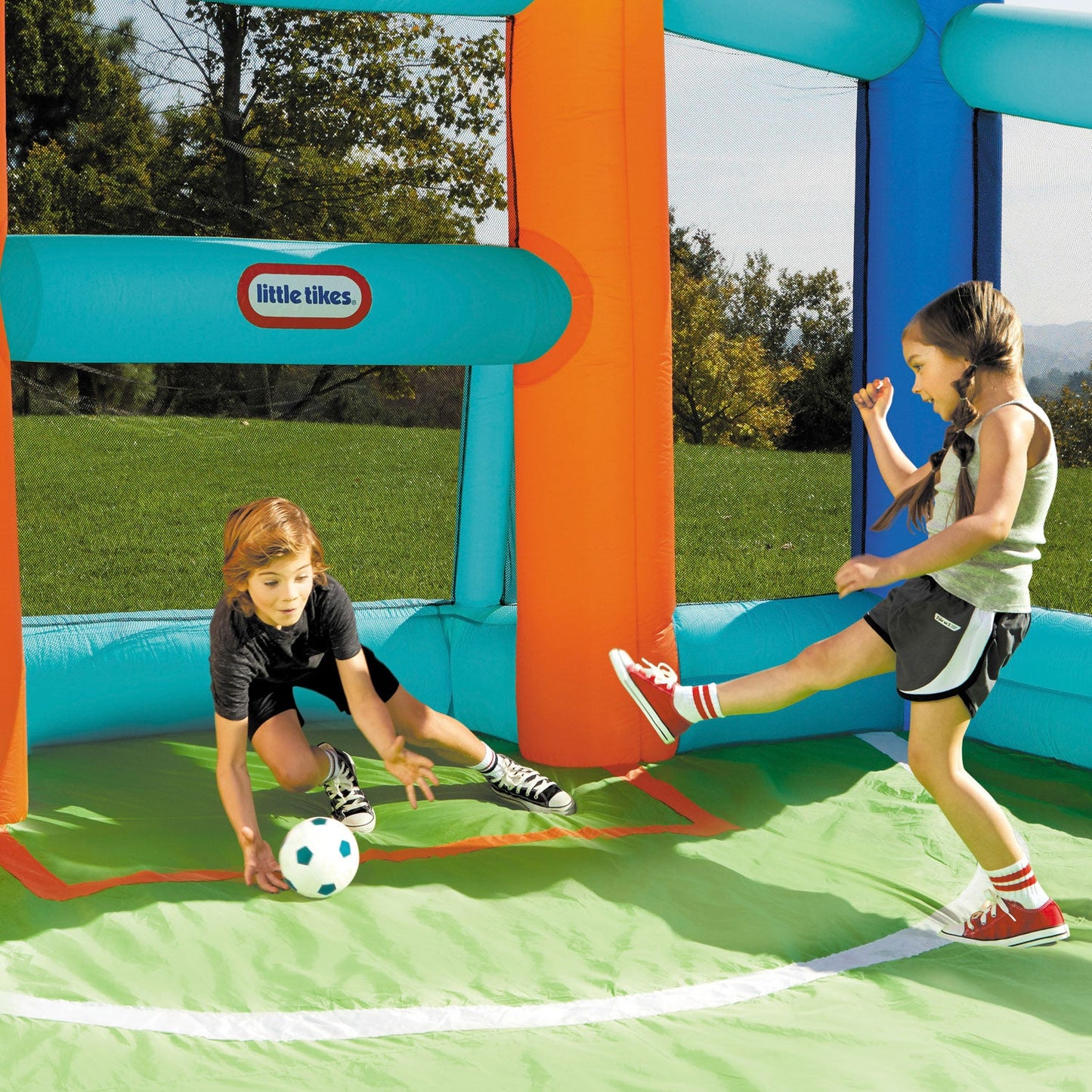 Huge Backyard Soccer & Basketball Court / Little Tikes Exclusive
