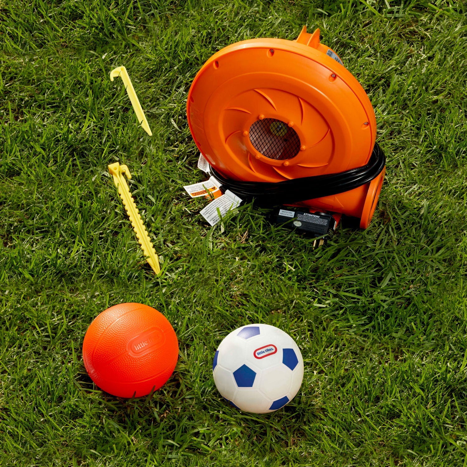 Huge Backyard Soccer & Basketball Court / Little Tikes Exclusive