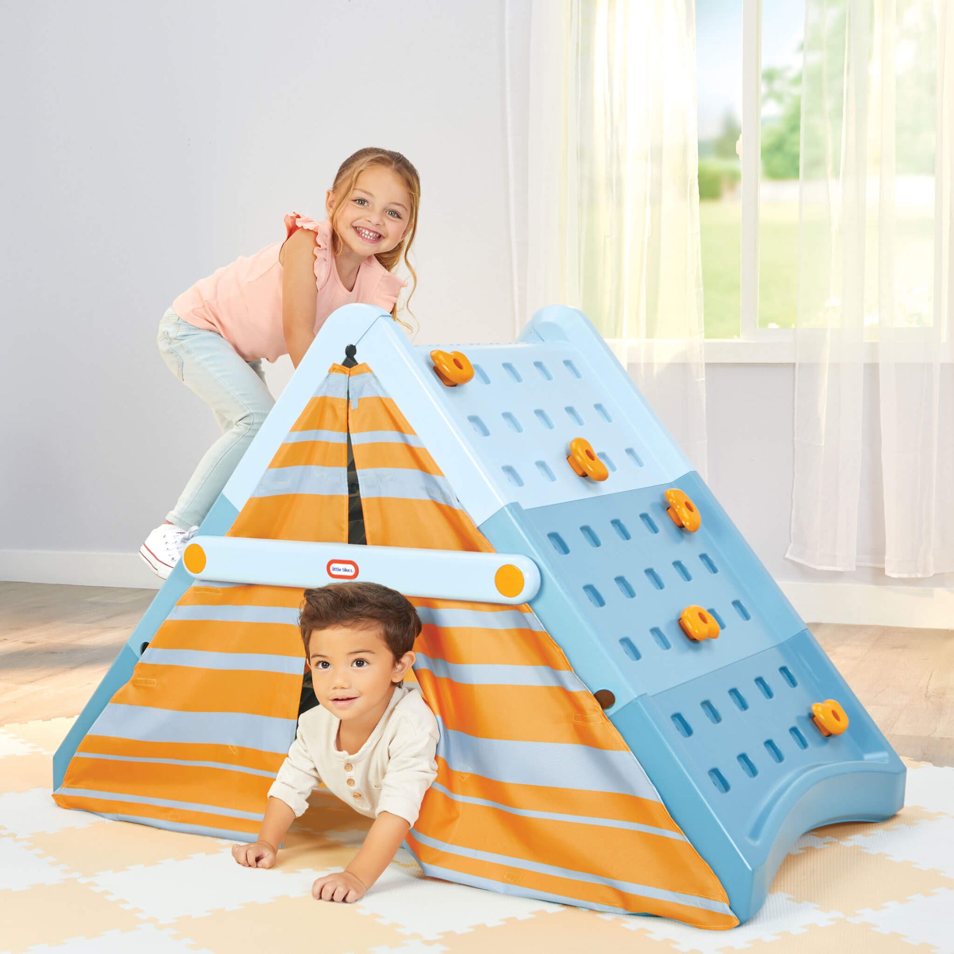 Campin' & Climb Wall / Little Tikes New