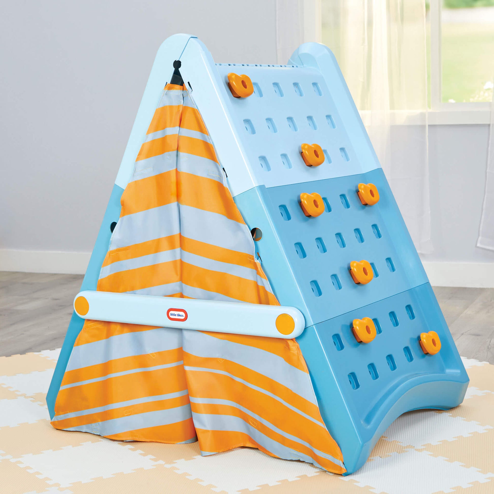 Campin' & Climb Wall / Little Tikes New