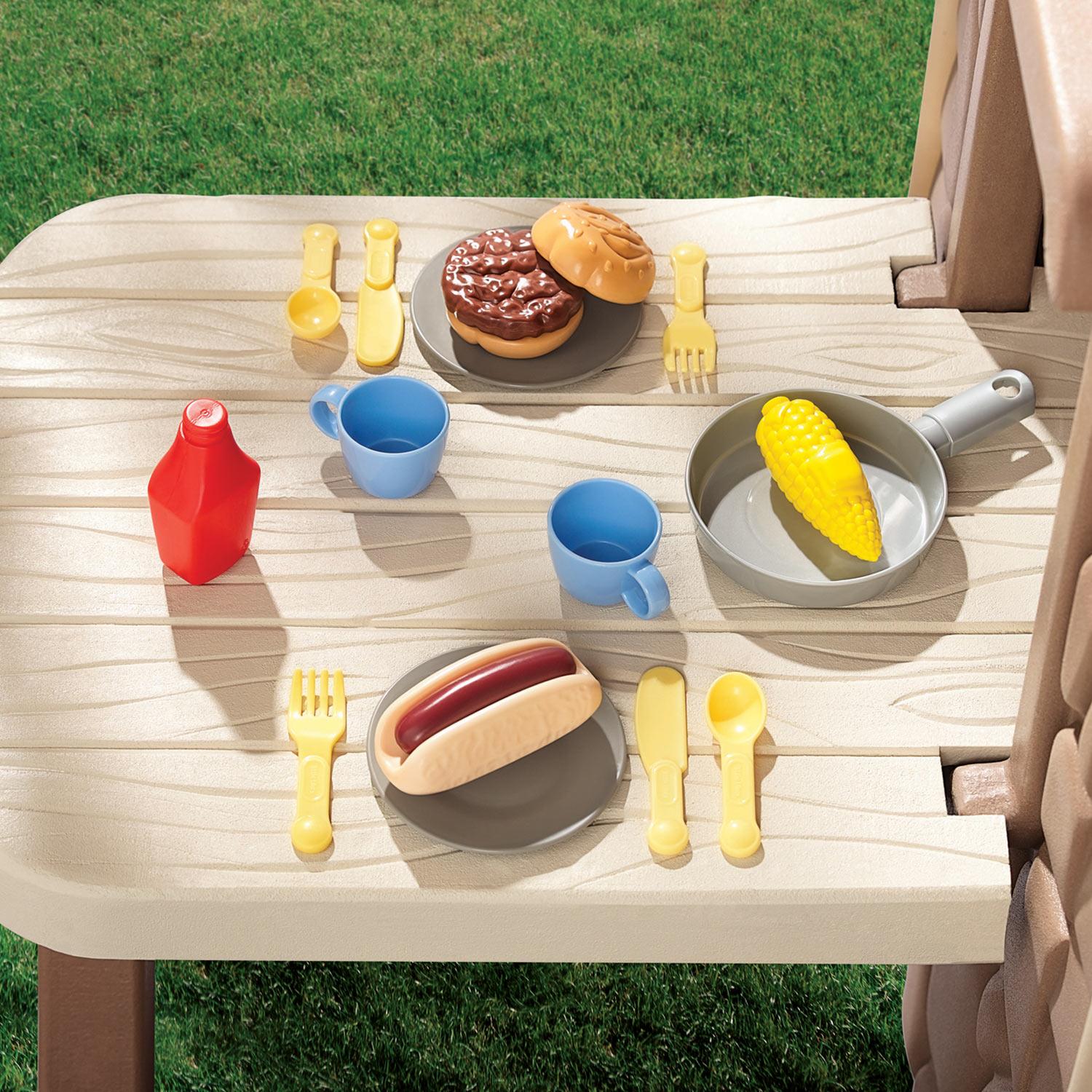 Picnic on the Patio Playhouse / Little Tikes Great Value