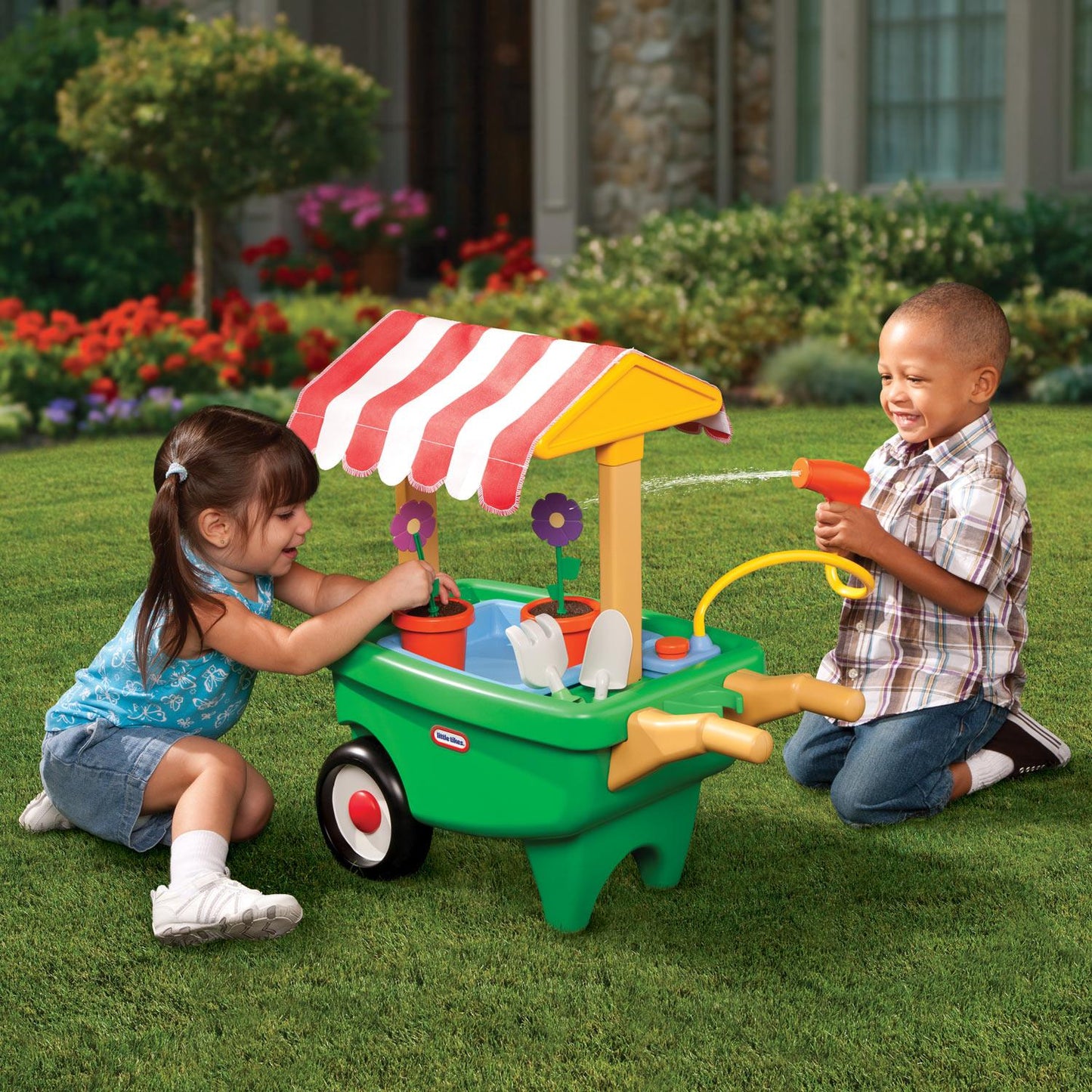 2-in-1 Garden Cart & Wheelbarrow Toy / Little Tikes Exclusive