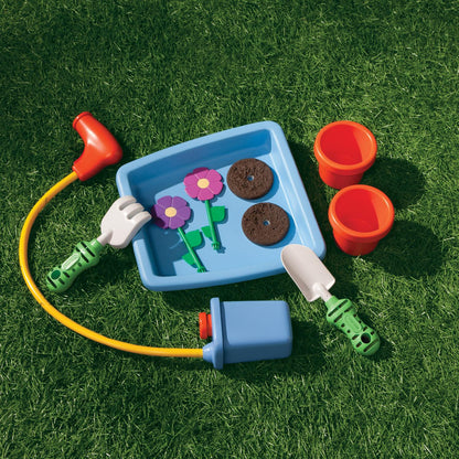 2-in-1 Garden Cart & Wheelbarrow Toy / Little Tikes Exclusive