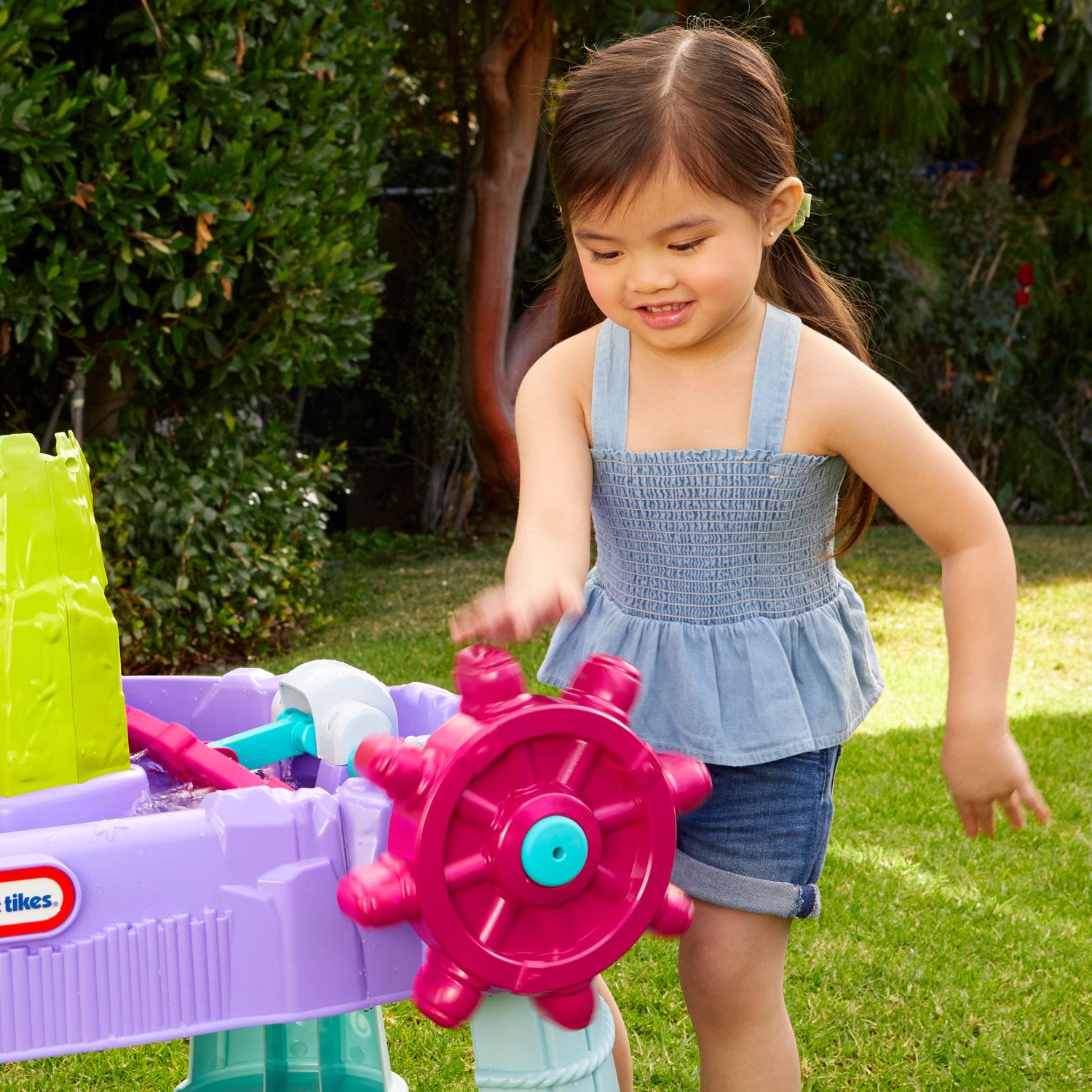 Mermaid Island Wavemaker Water Table / Little Tikes Trusted