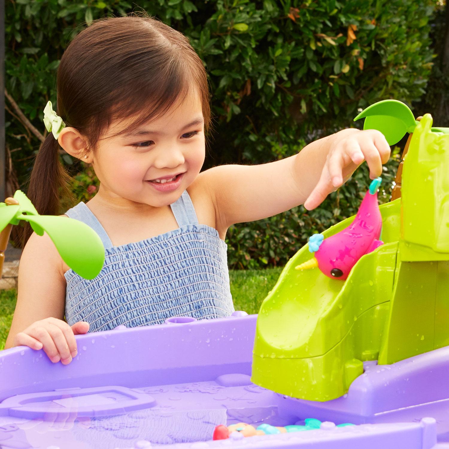 Mermaid Island Wavemaker Water Table / Little Tikes Trusted