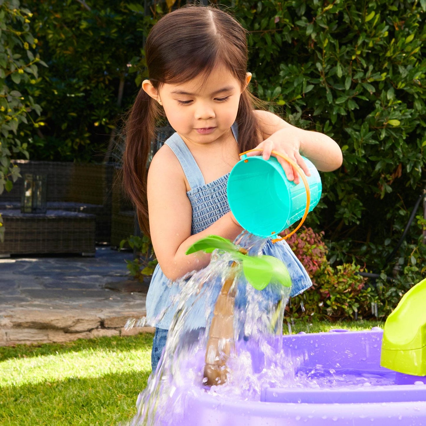 Mermaid Island Wavemaker Water Table / Little Tikes Trusted