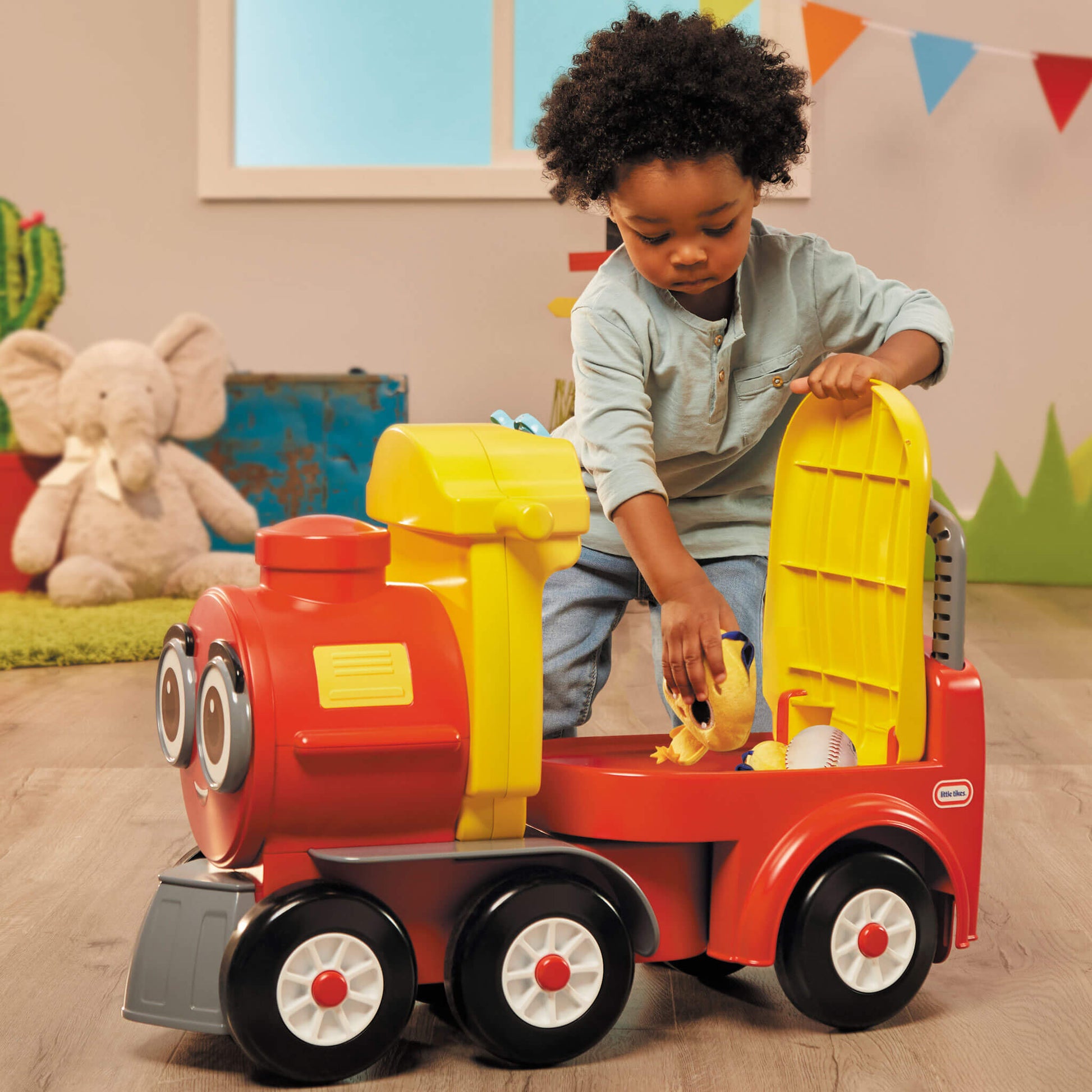 Cozy Train Scoot / Little Tikes Popular