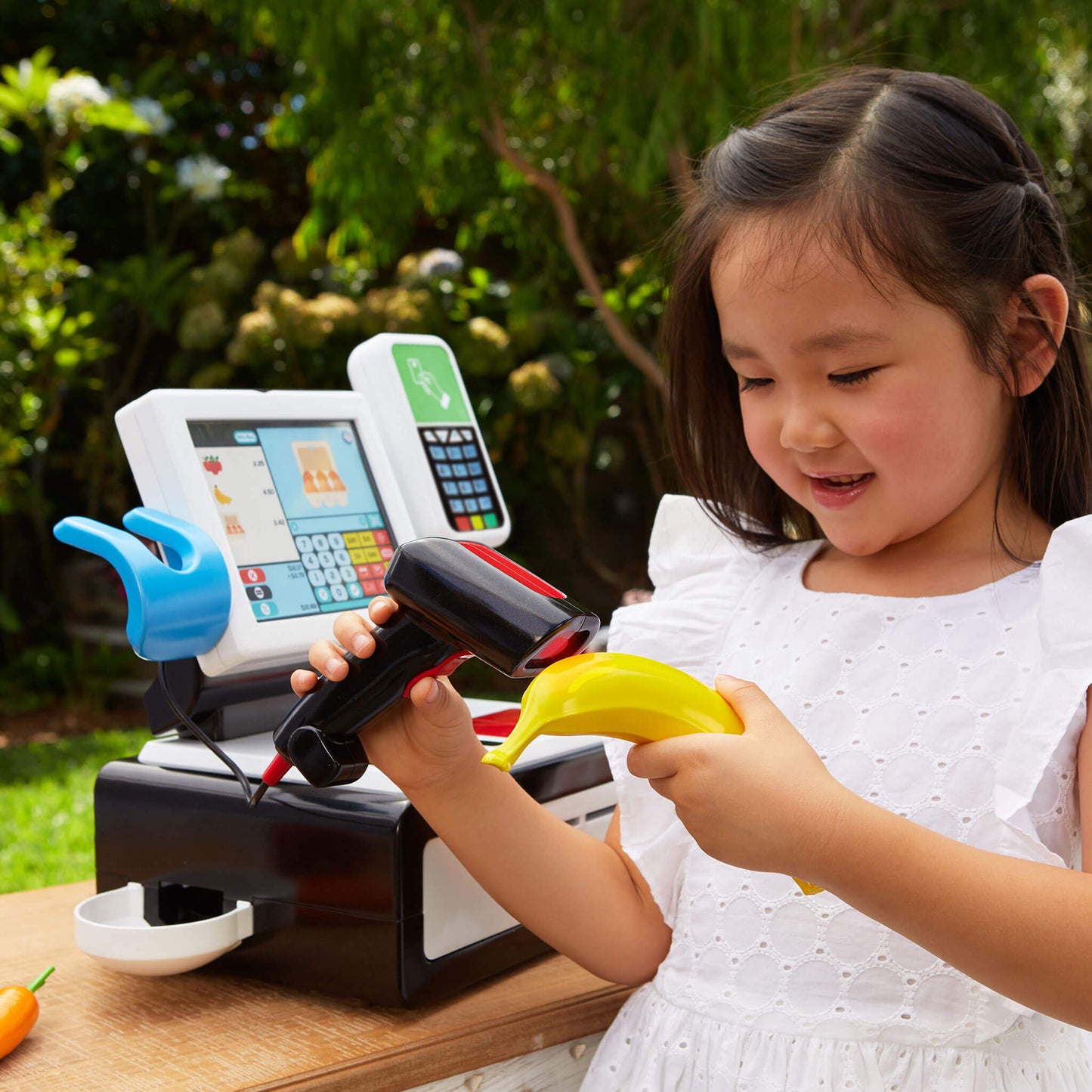First Self-Checkout Stand / Little Tikes Featured