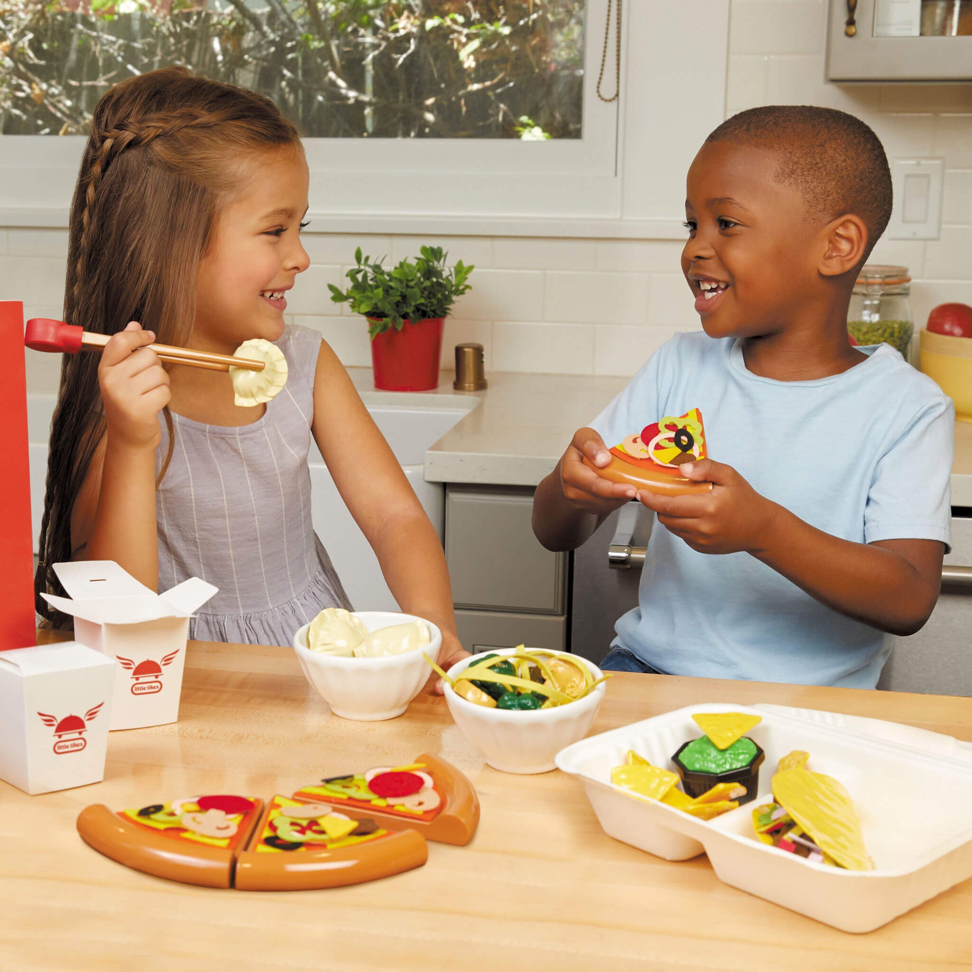 First Food Delivery Set - Pretend Play Kitchen Toy / Little Tikes Trusted